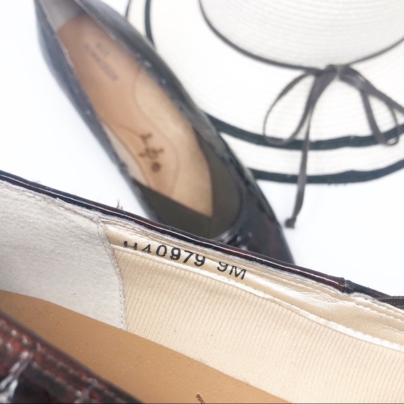 Ros Hommerson | Women’s Block Heel Pumps - Picture 7 of 8